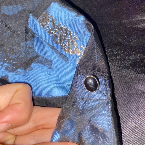 Metallic floral mesh button up top - Picture 4 of 8